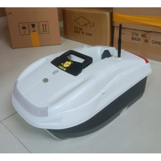 (YAKINDA)(TÜRKÇE) DİL SONARLI GPS 4 BÖLÜM 40 KONUM 3 VİTESLİ OTO PİLOT EVE DONUS BALIK GÖSTERIR 2 PİLLE ÇANTALI
